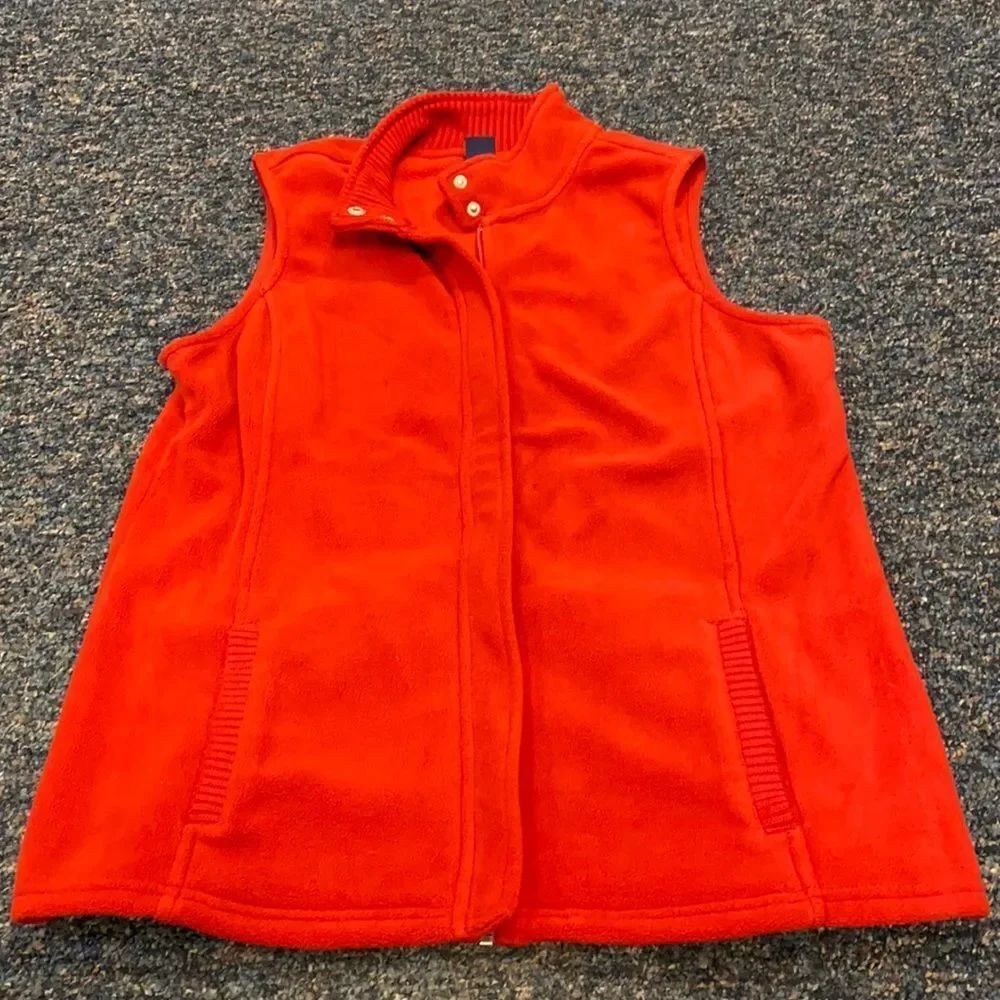 Basic Editions Red Fleece Vest sz. M